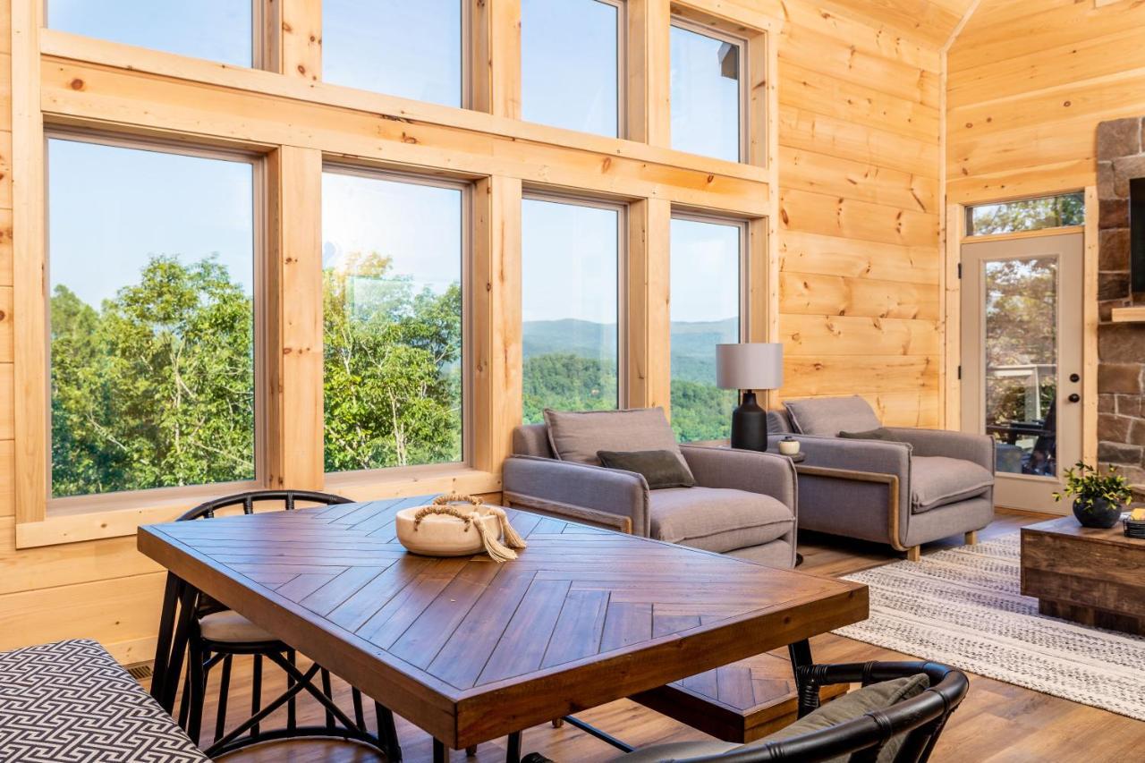 Cloudchaser Cabin, Private, New Cabin, 2 Kings, Cozy, Modern, Hot Tub, View, Theater Villa Sevierville Exterior photo